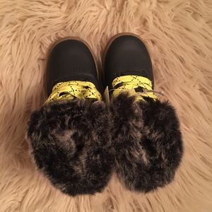 Fur trimmed winter boots!